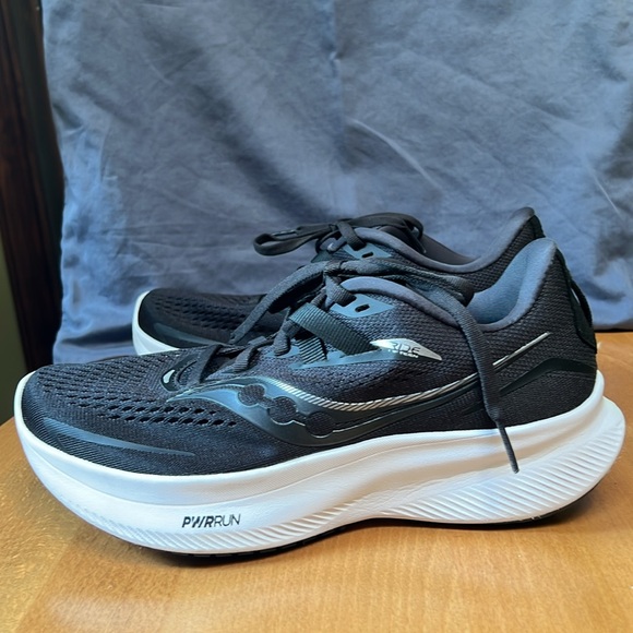 Saucony Ride 15 Sneakers, size 6.5W - Picture 3 of 7